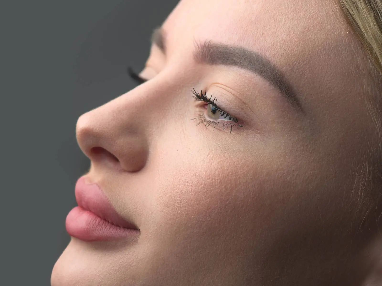 Rinoplastia para nariz grande
